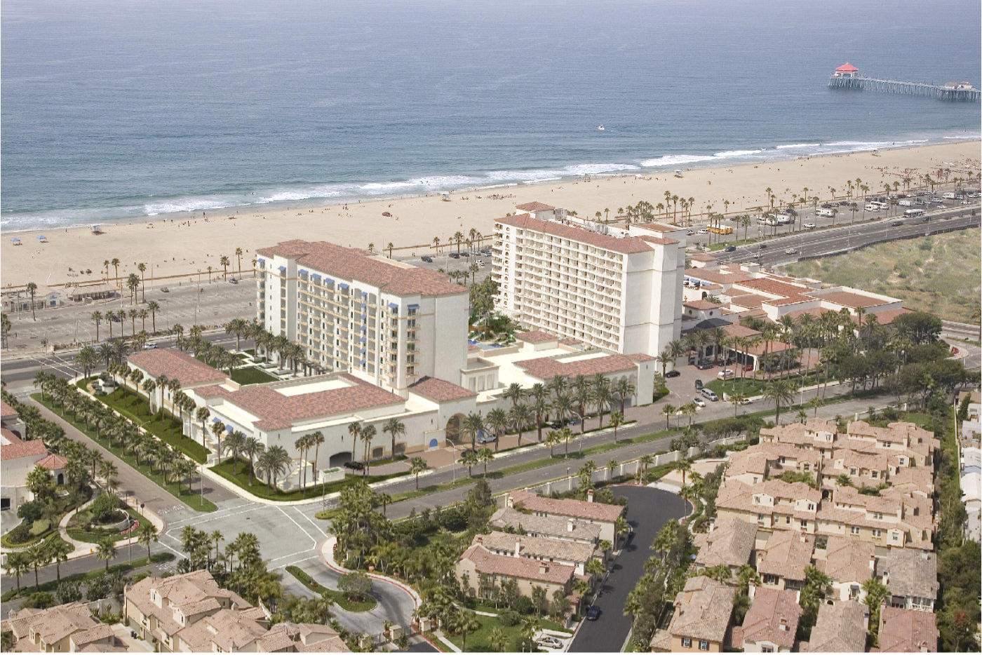 The Hilton Waterfront Beach Resort, on Pacific Coast Highway Editorial  Photography - Image of editorial, travel: 170154197, image size:1400x934